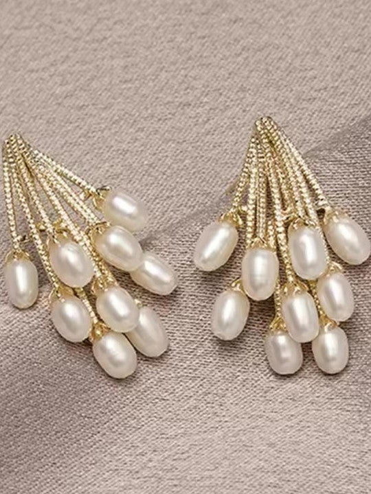 Group of Pearl Earring