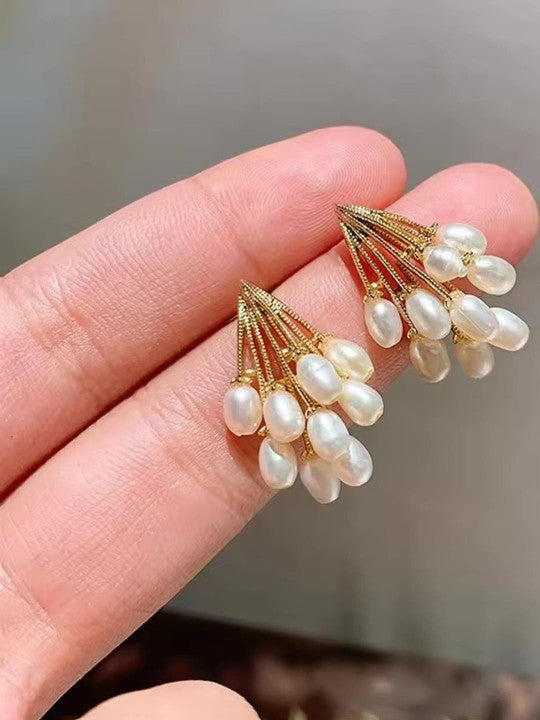 Group of Pearl Earring